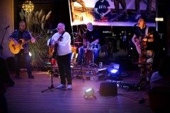 Igels_Performing_E6B5321